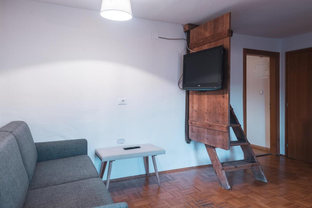 Huberhof Apartamento *